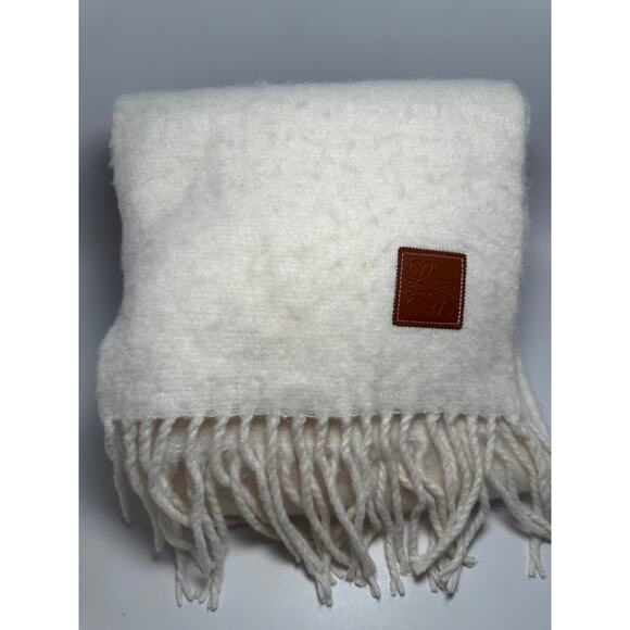 Loewe White Wool Scarf - Picture 2 of 4